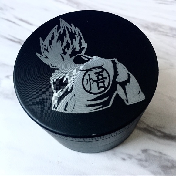 Kitchen grinder dragon ball Z 2.2” grinder 55mm - Picture 4 of 4